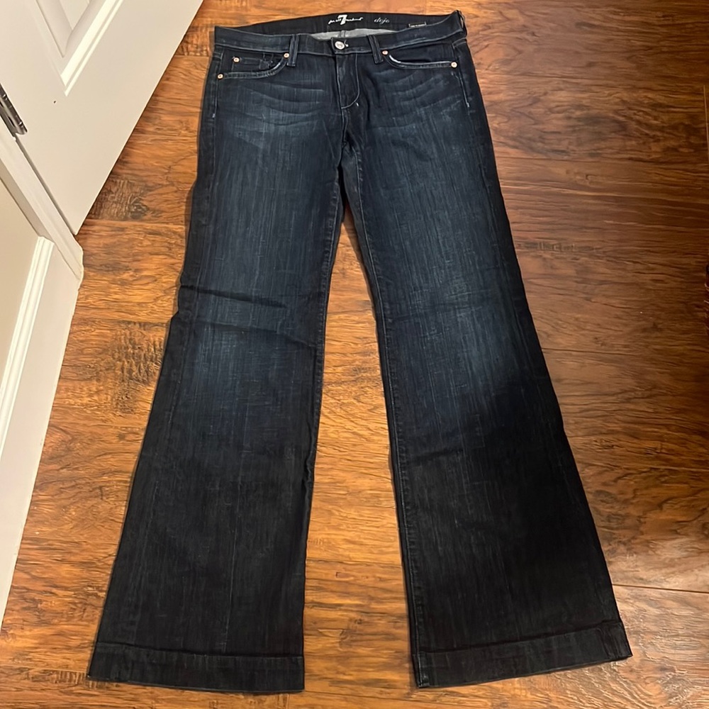 Like new Woman’s 7 Dojo Jeans. Size 30
